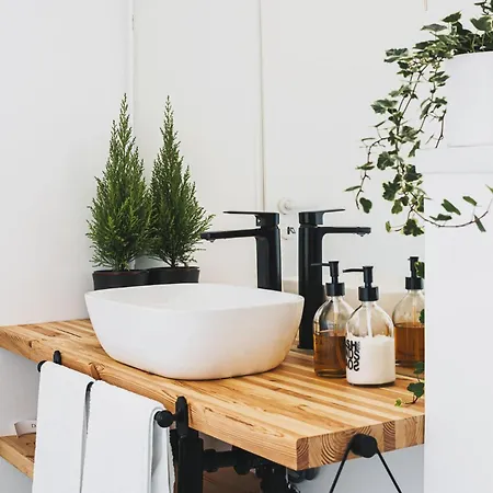 Voya - A Luxury Oasis In The Old Town Apartment *