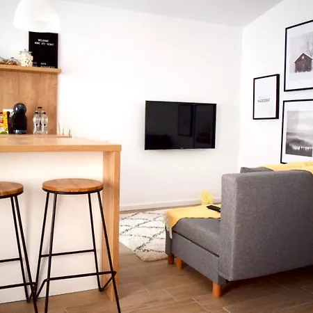 Voya - A Luxury Oasis In The Old Town Apartment