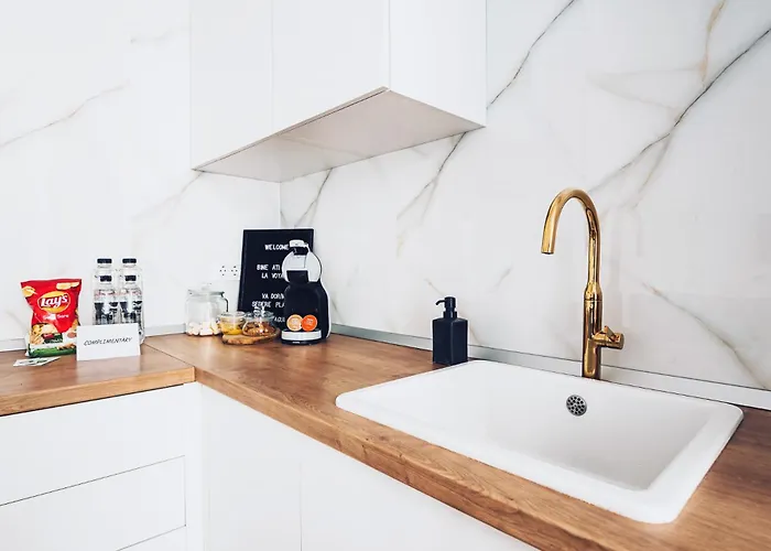 Voya - A Luxury Oasis In The Old Town Apartment *