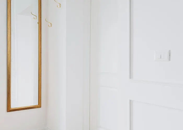 Voya - A Luxury Oasis In The Old Town Apartment Brasov