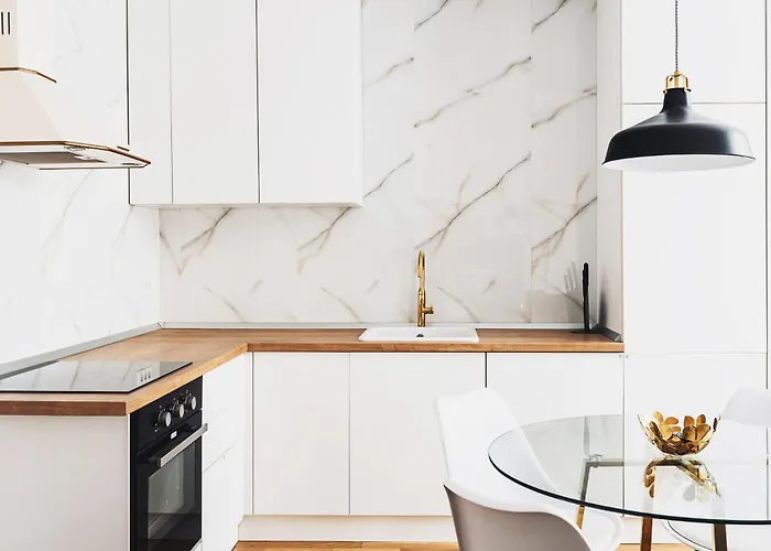 Apartment Voya - A Luxury Oasis In The Old Town Brasov