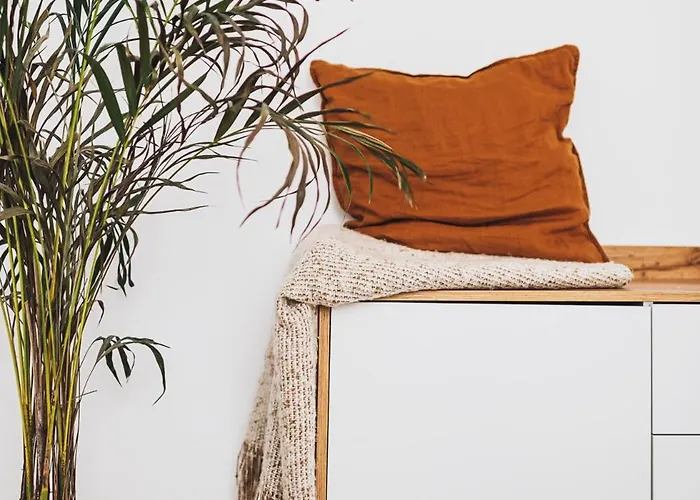 Voya - A Luxury Oasis In The Old Town Apartment