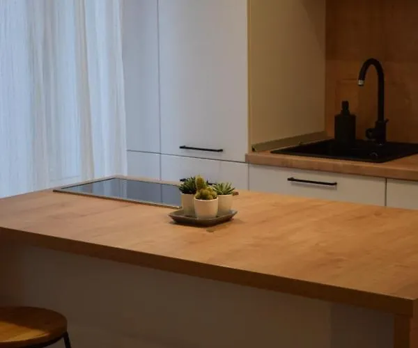 Voya - A Luxury Oasis In The Old Town Apartment *